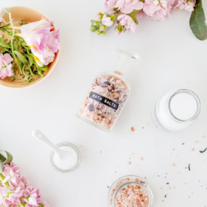 Natural wellness products and flowers for single consultation and therapy in Altea