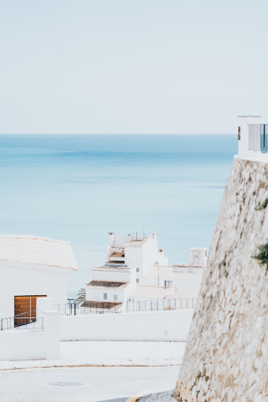 Altea, pueblo mediterráneo de la Costa Blanca que representa el bienestar y la vida lenta